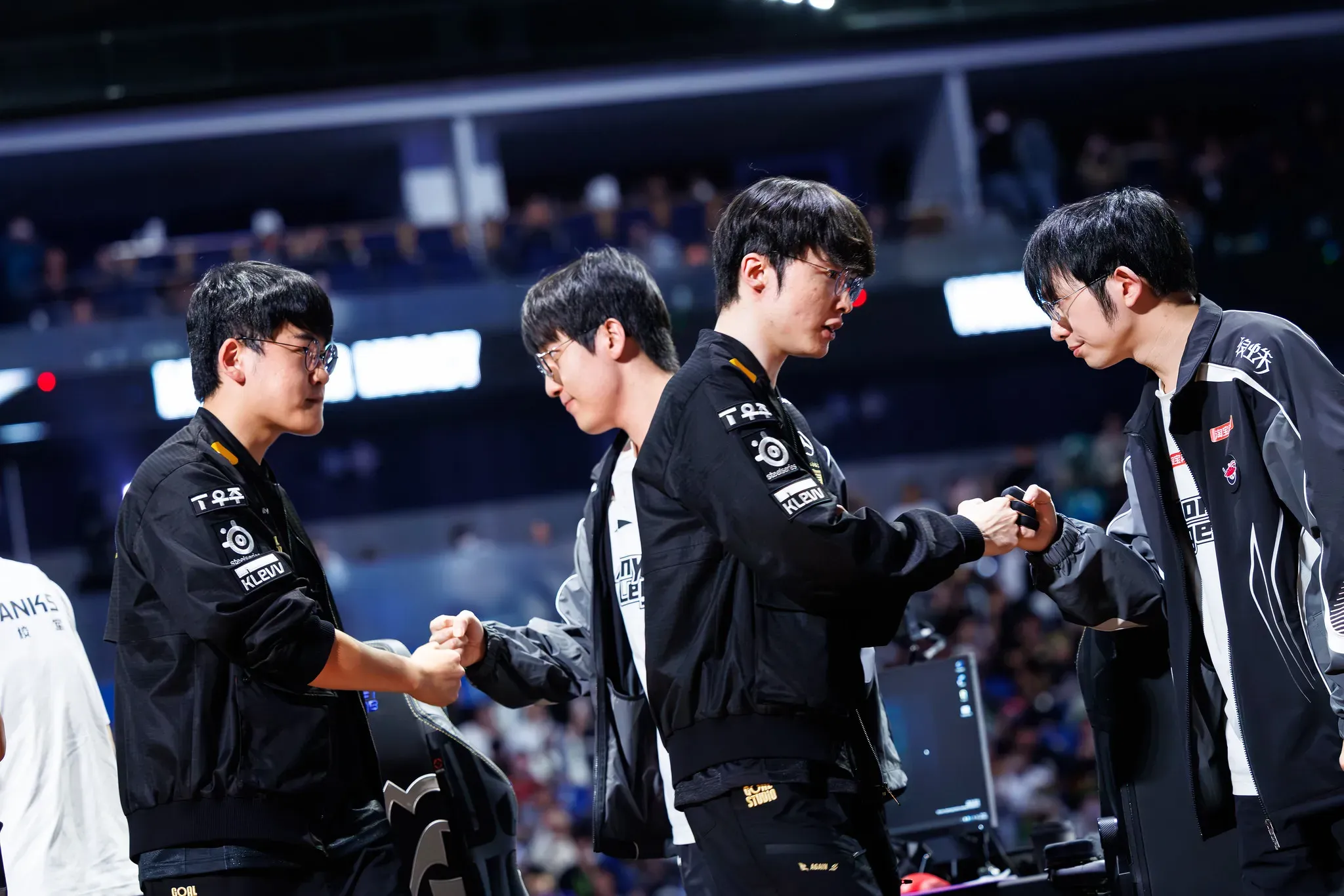 AL against T1 at Worlds 2025